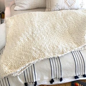 Restoration Hardware Jetee chunky-throw blanket
